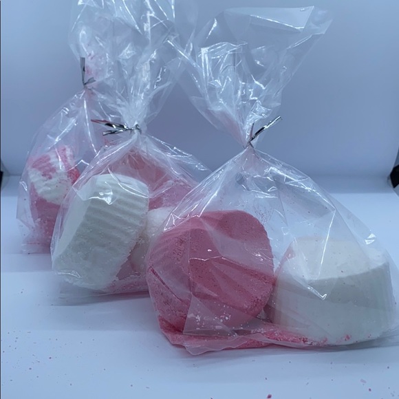 Set of 9 variety heart shaped bath bombs - Picture 2 of 2